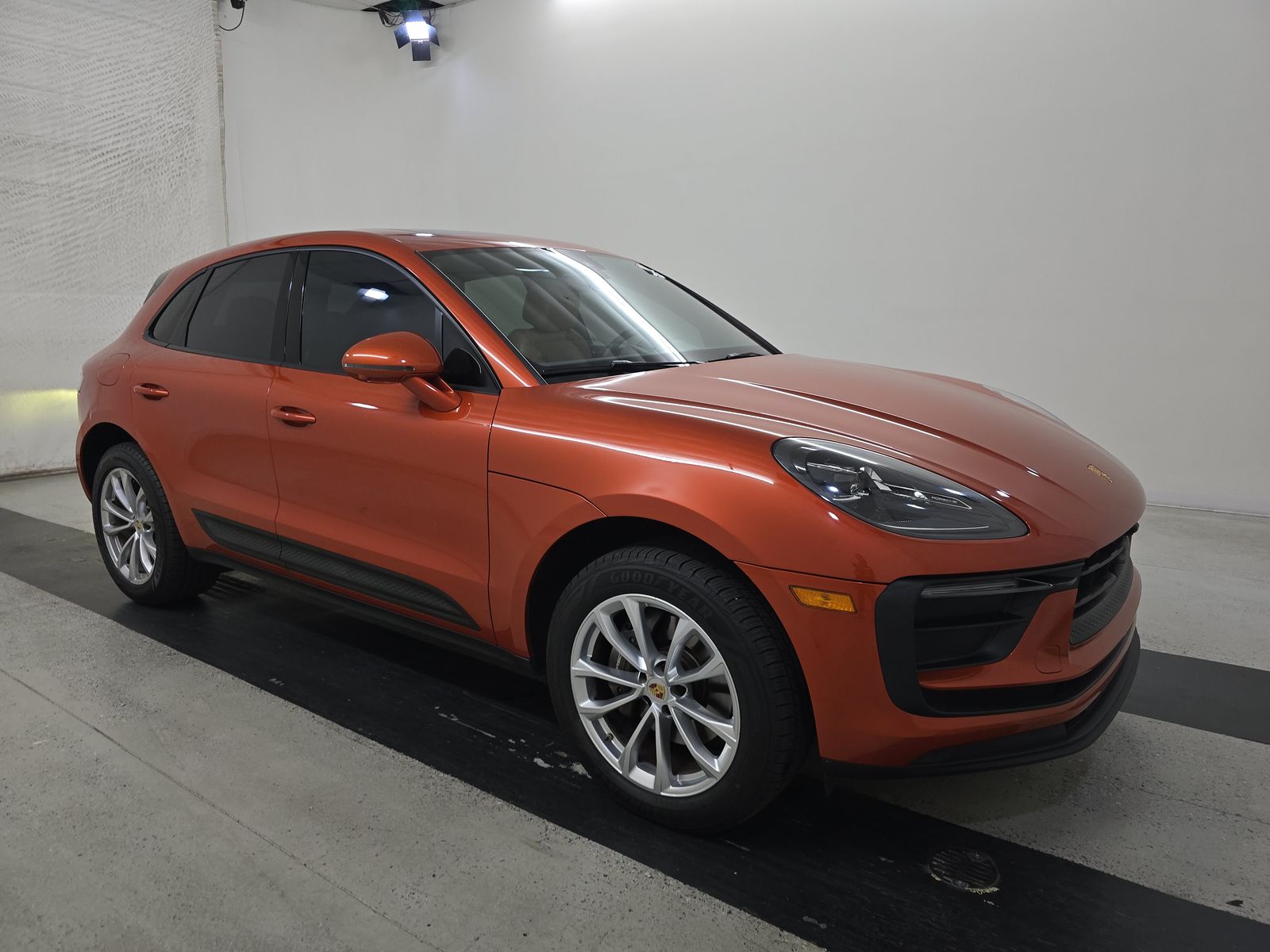 2023 Porsche Macan Base AWD