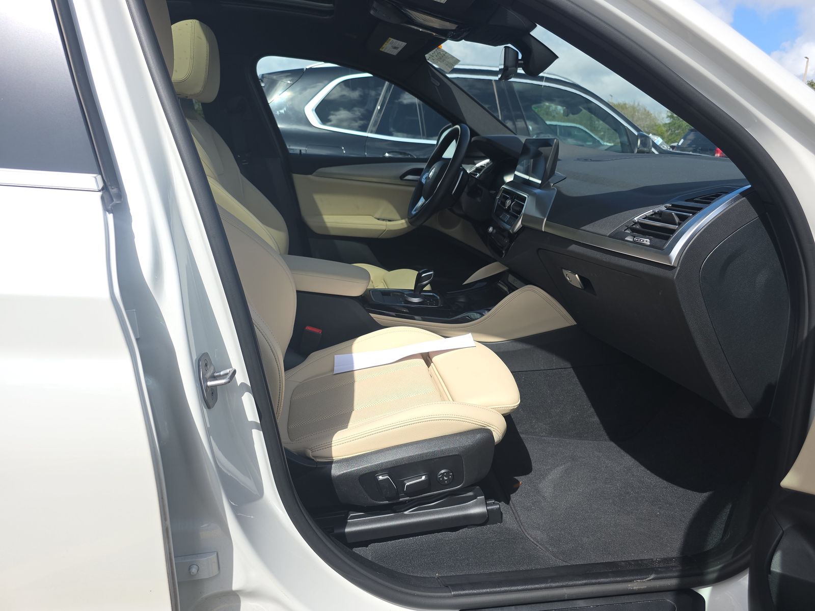 2025 BMW X4 xDrive30i AWD