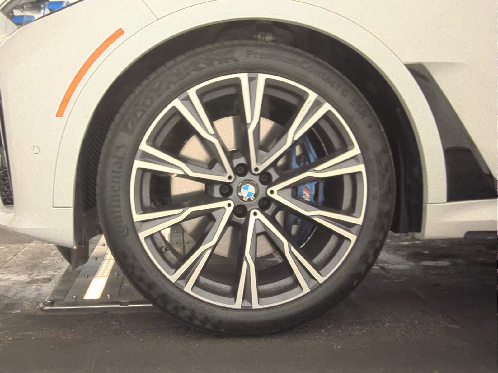 2020 BMW X7 M50i AWD