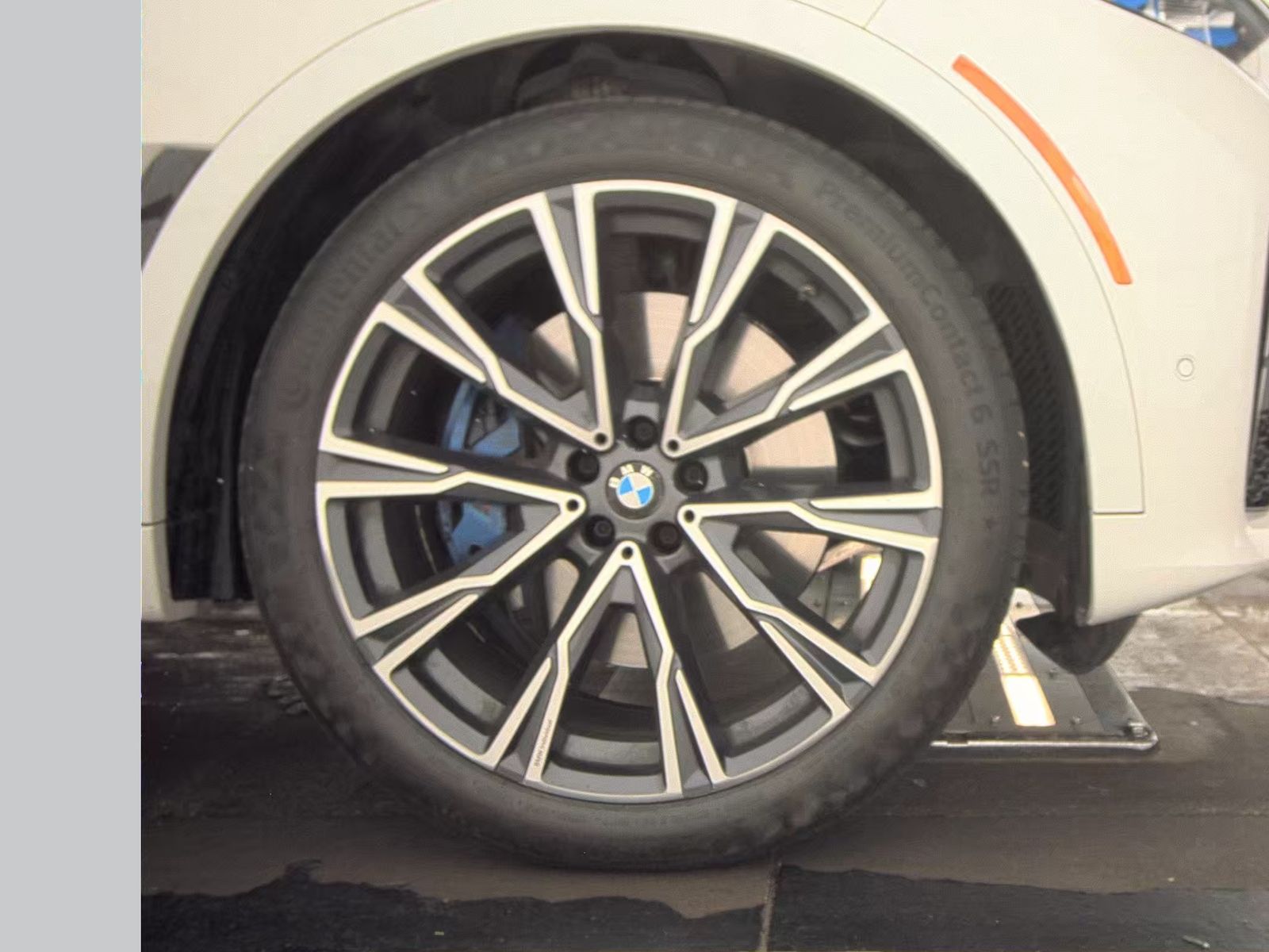 2020 BMW X7 M50i AWD