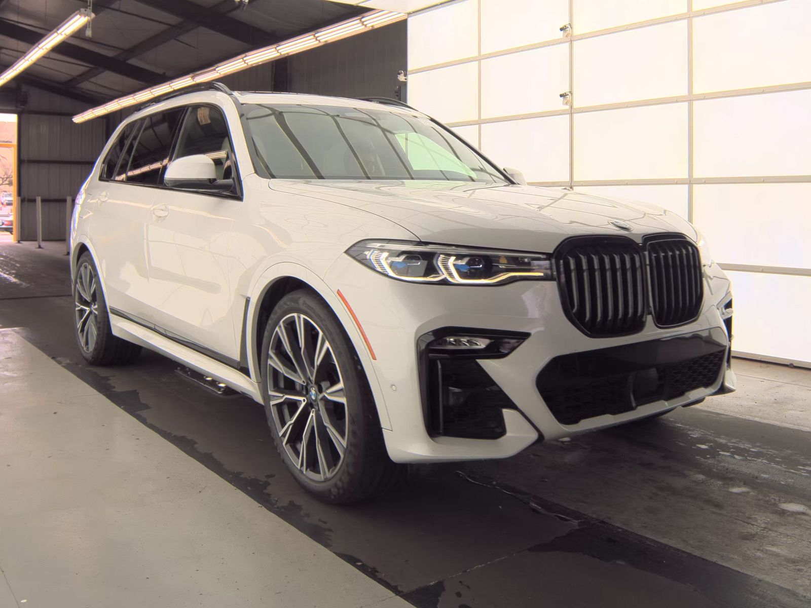 2020 BMW X7 M50i AWD