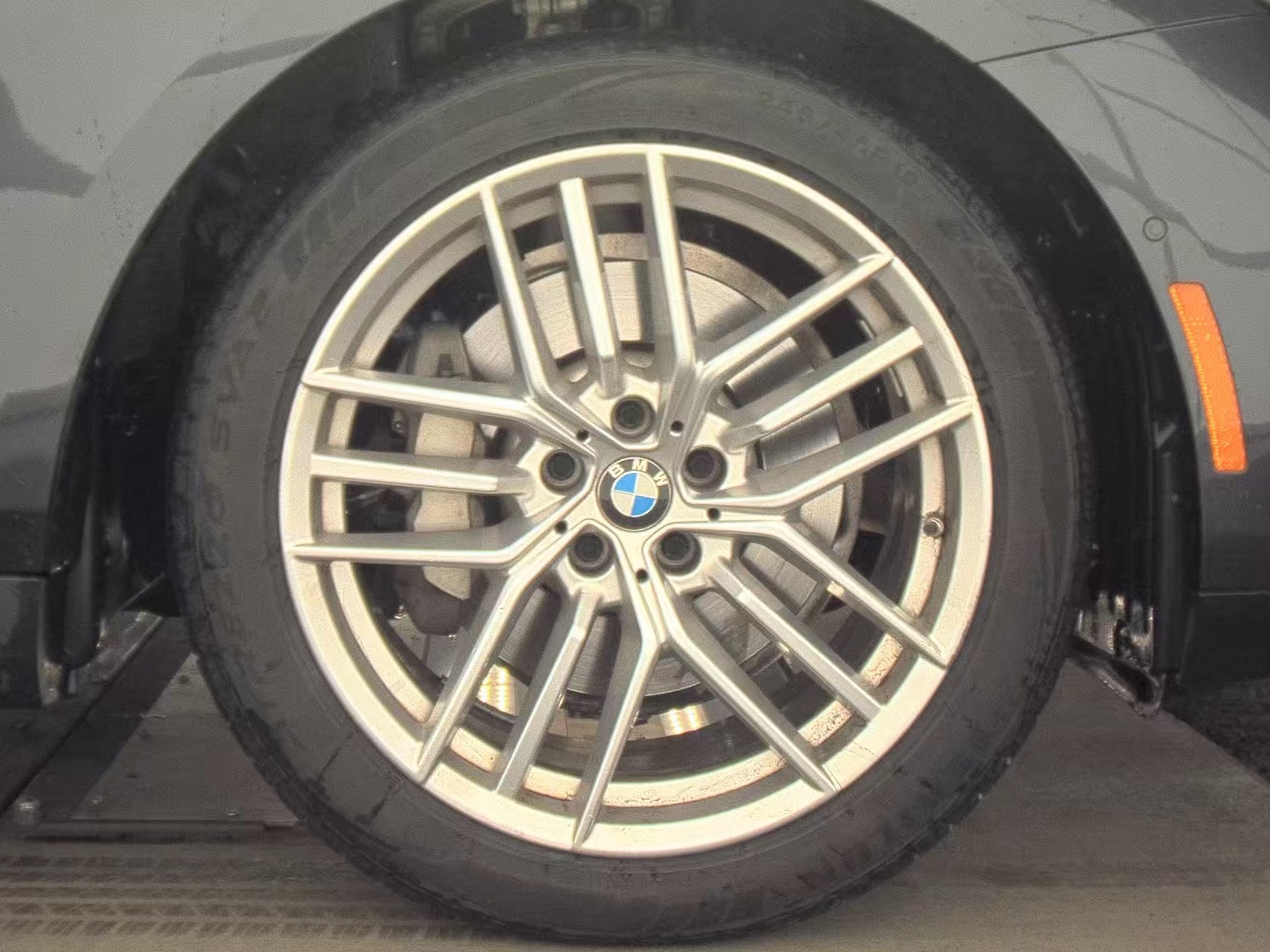 2025 BMW 5 Series 530i xDrive AWD