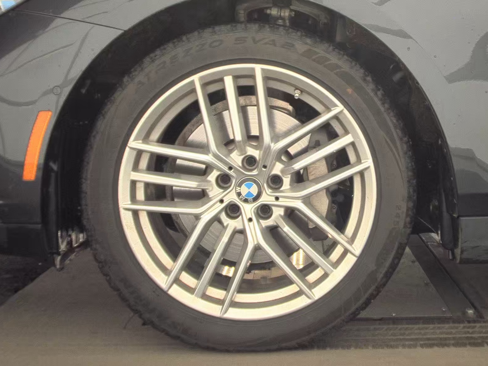 2025 BMW 5 Series 530i xDrive AWD