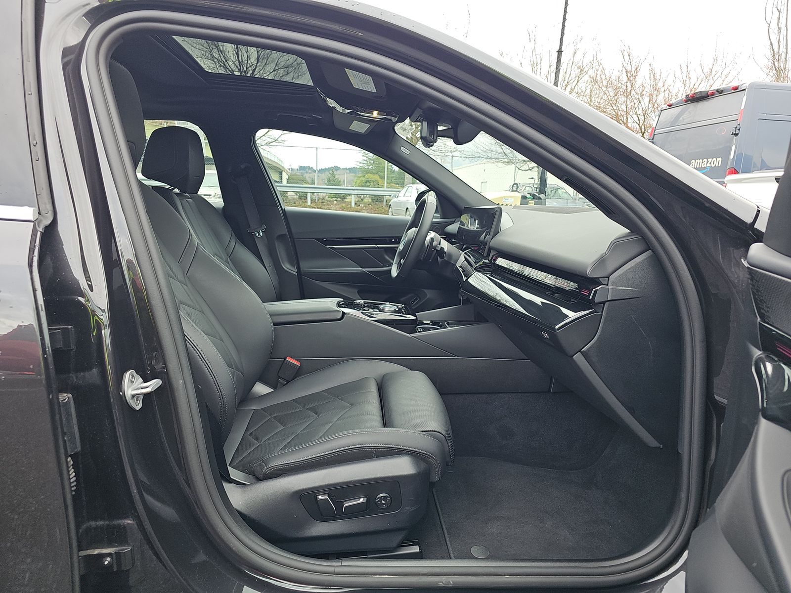 2025 BMW 5 Series 530i xDrive AWD