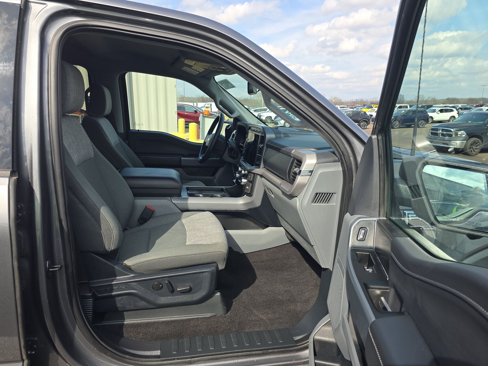 2023 Ford F-150 XLT AWD