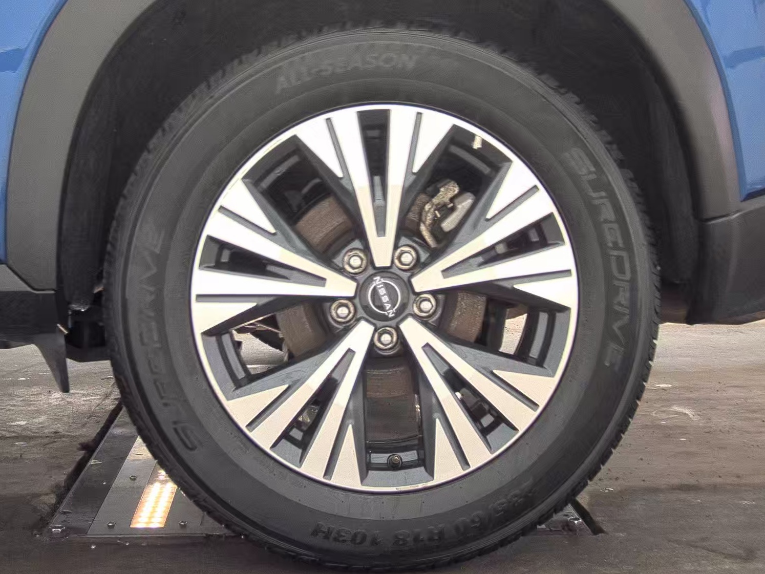 2023 Nissan Rogue SV FWD