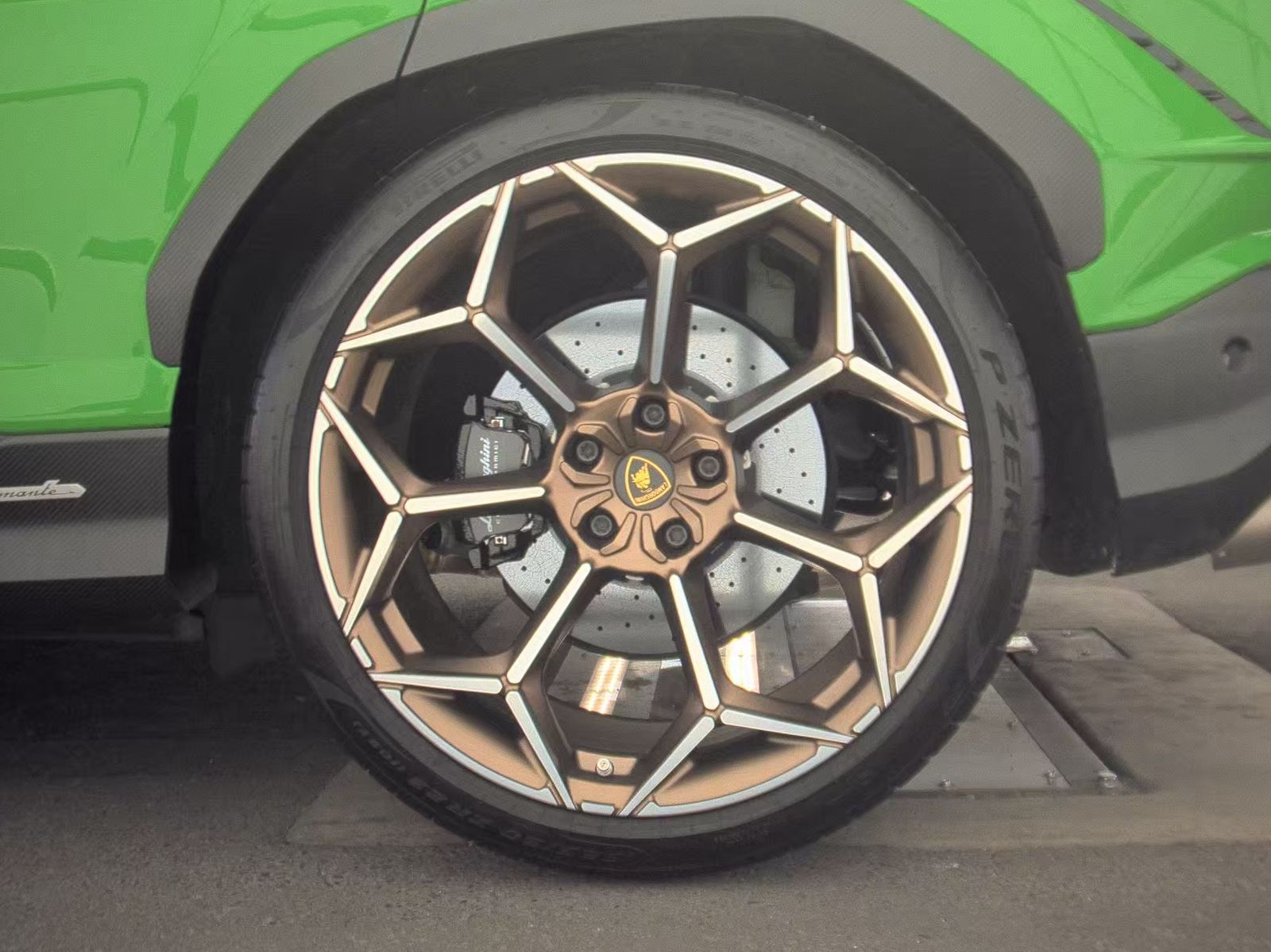 2023 Lamborghini Urus Performante AWD