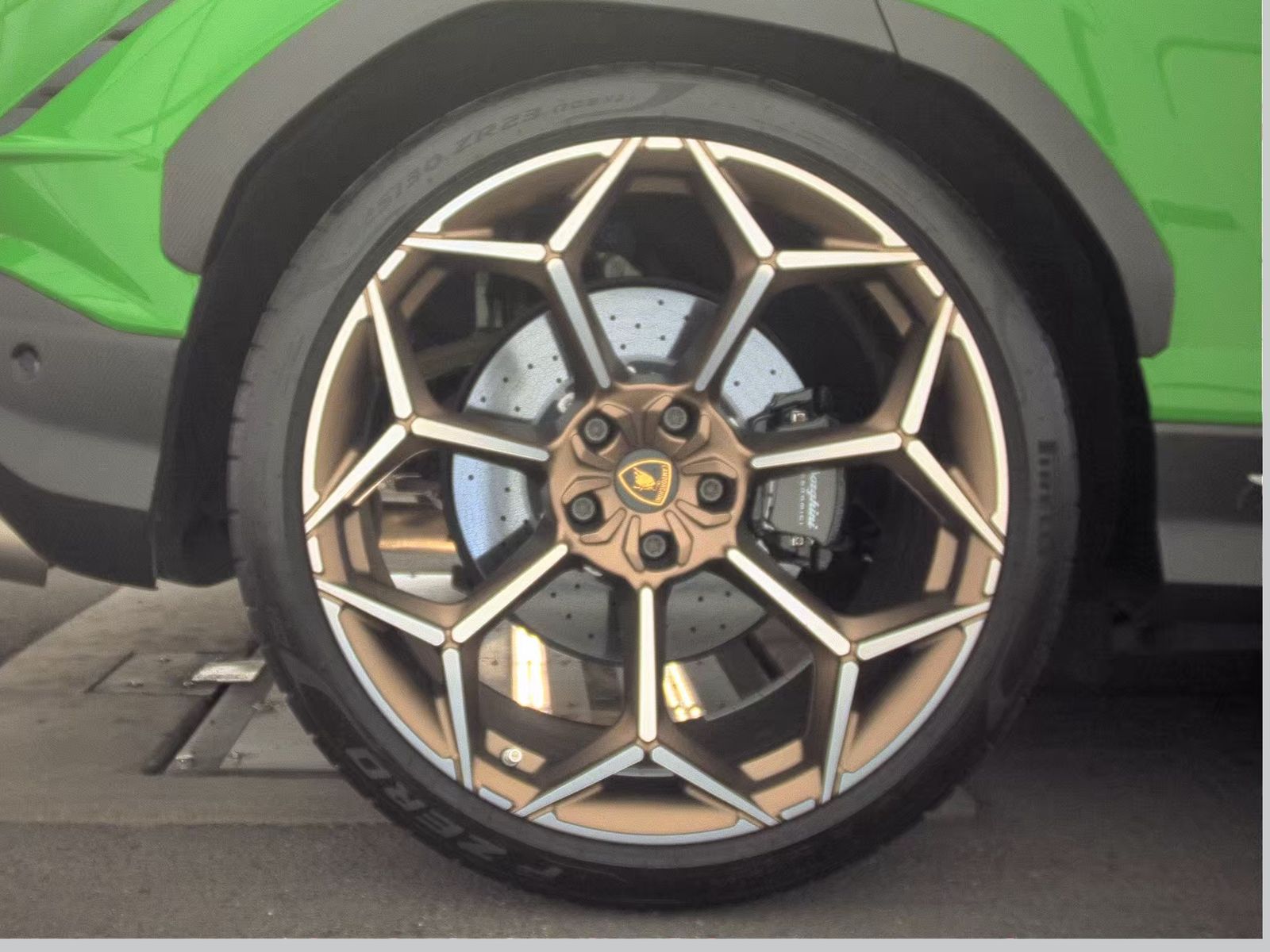 2023 Lamborghini Urus Performante AWD