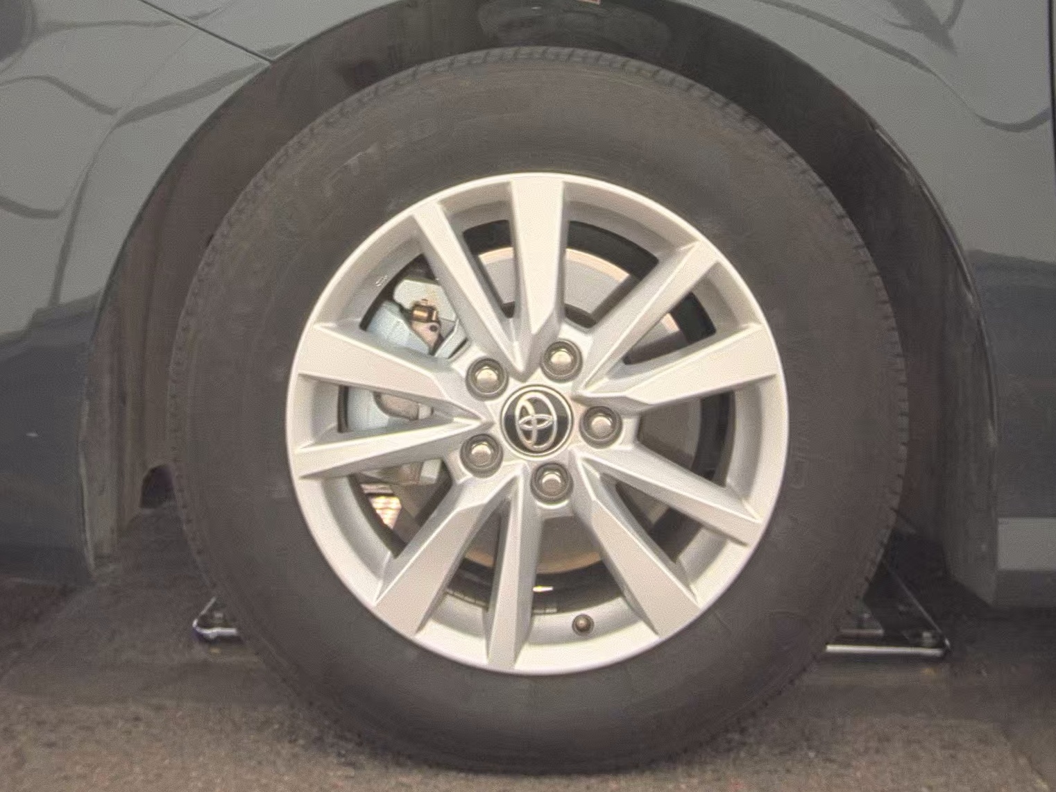 2025 Toyota Camry LE FWD