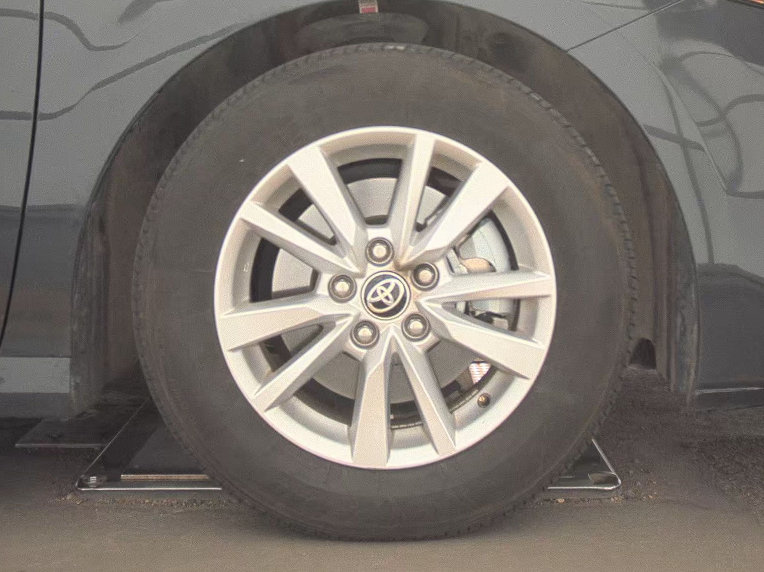 2025 Toyota Camry LE FWD