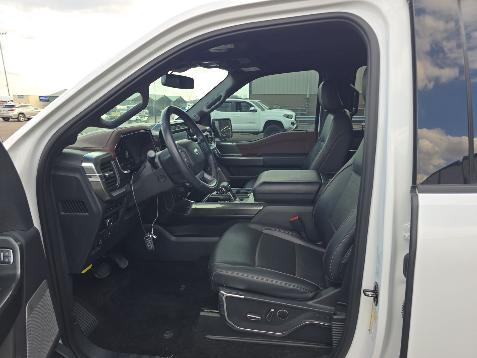 2023 Ford F-150 Lariat AWD