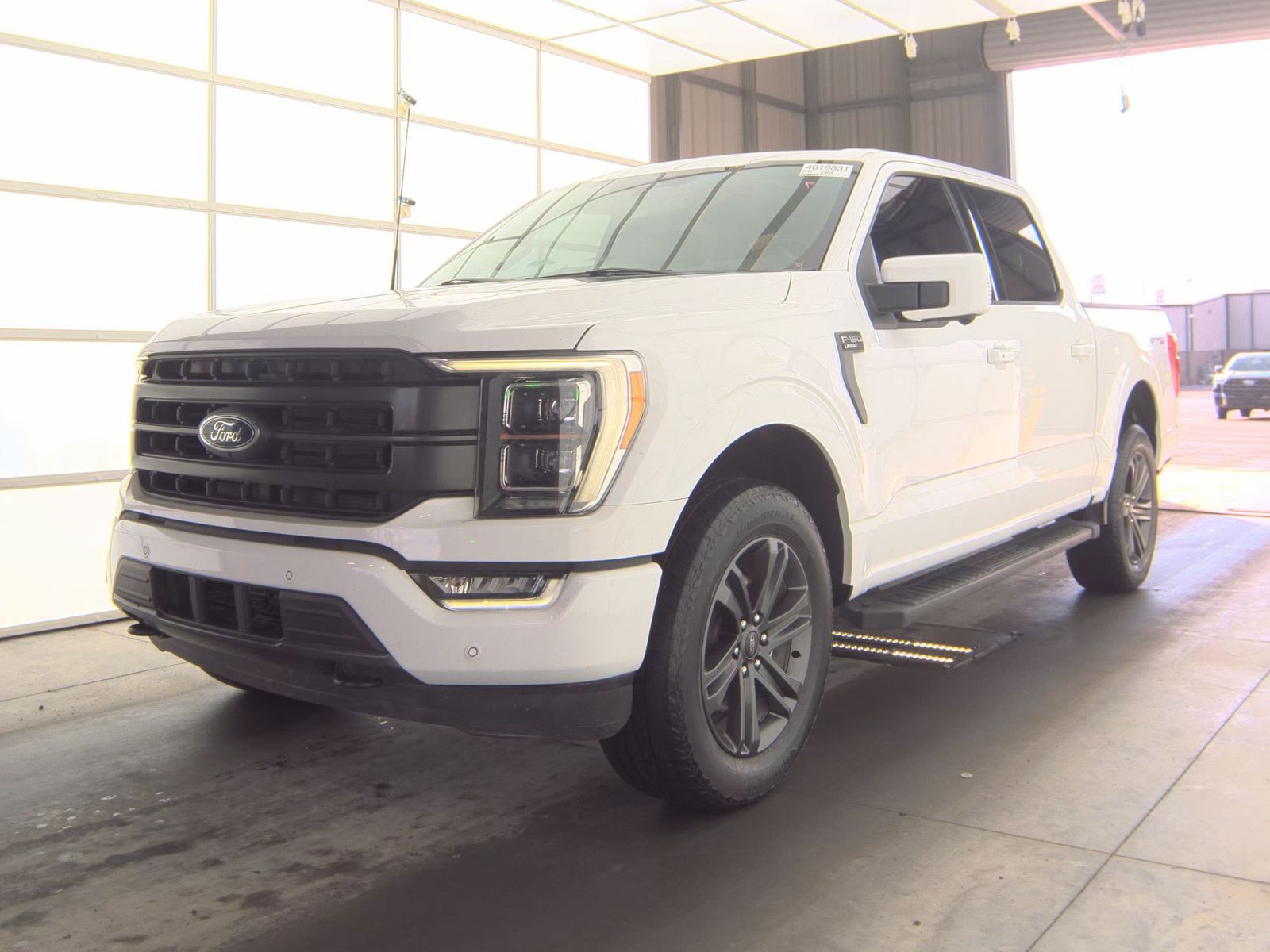 2023 Ford F-150 Lariat AWD