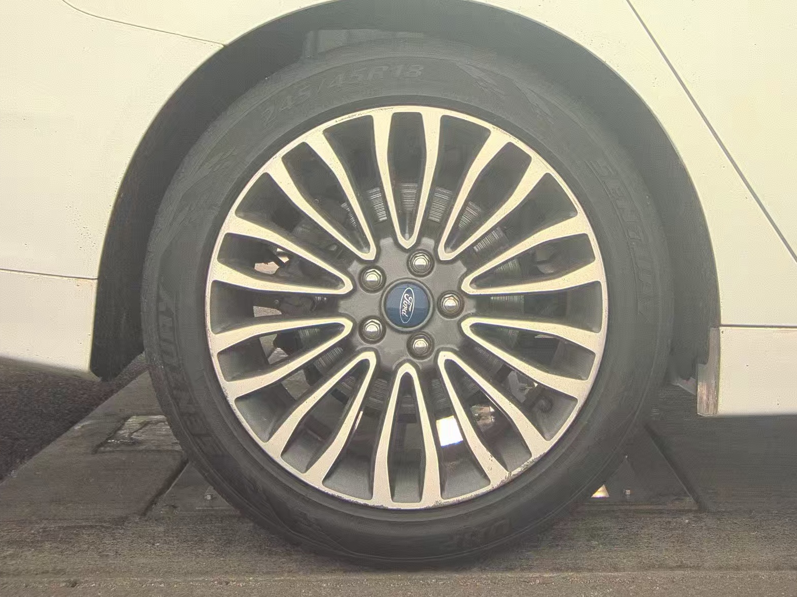 2018 Ford Fusion Hybrid Titanium FWD