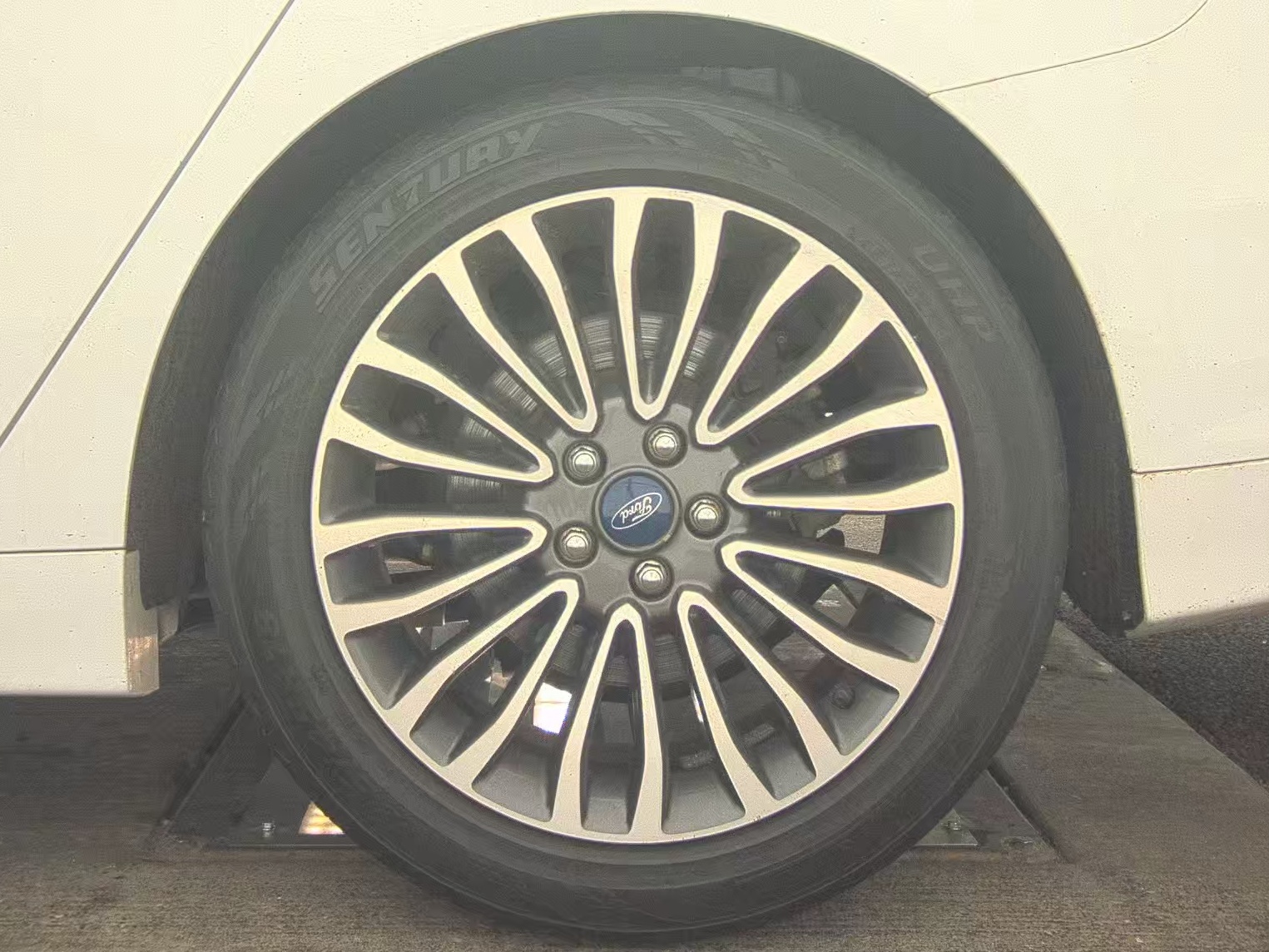 2018 Ford Fusion Hybrid Titanium FWD