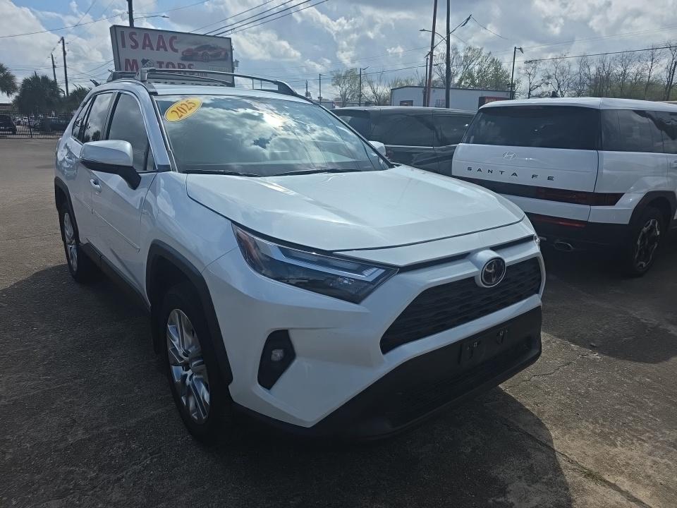 2025 Toyota RAV4 XLE Premium FWD