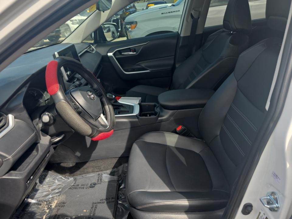 2025 Toyota RAV4 XLE Premium FWD