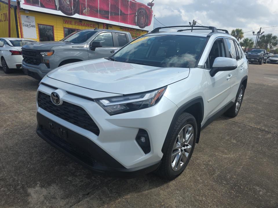 2025 Toyota RAV4 XLE Premium FWD