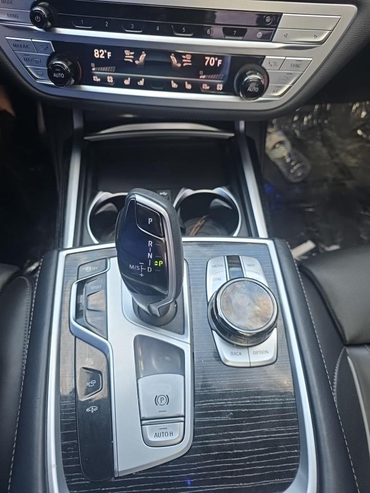 2022 BMW 7 Series 750i xDrive AWD