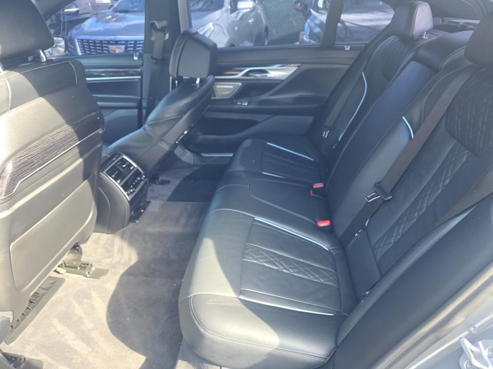 2022 BMW 7 Series 750i xDrive AWD