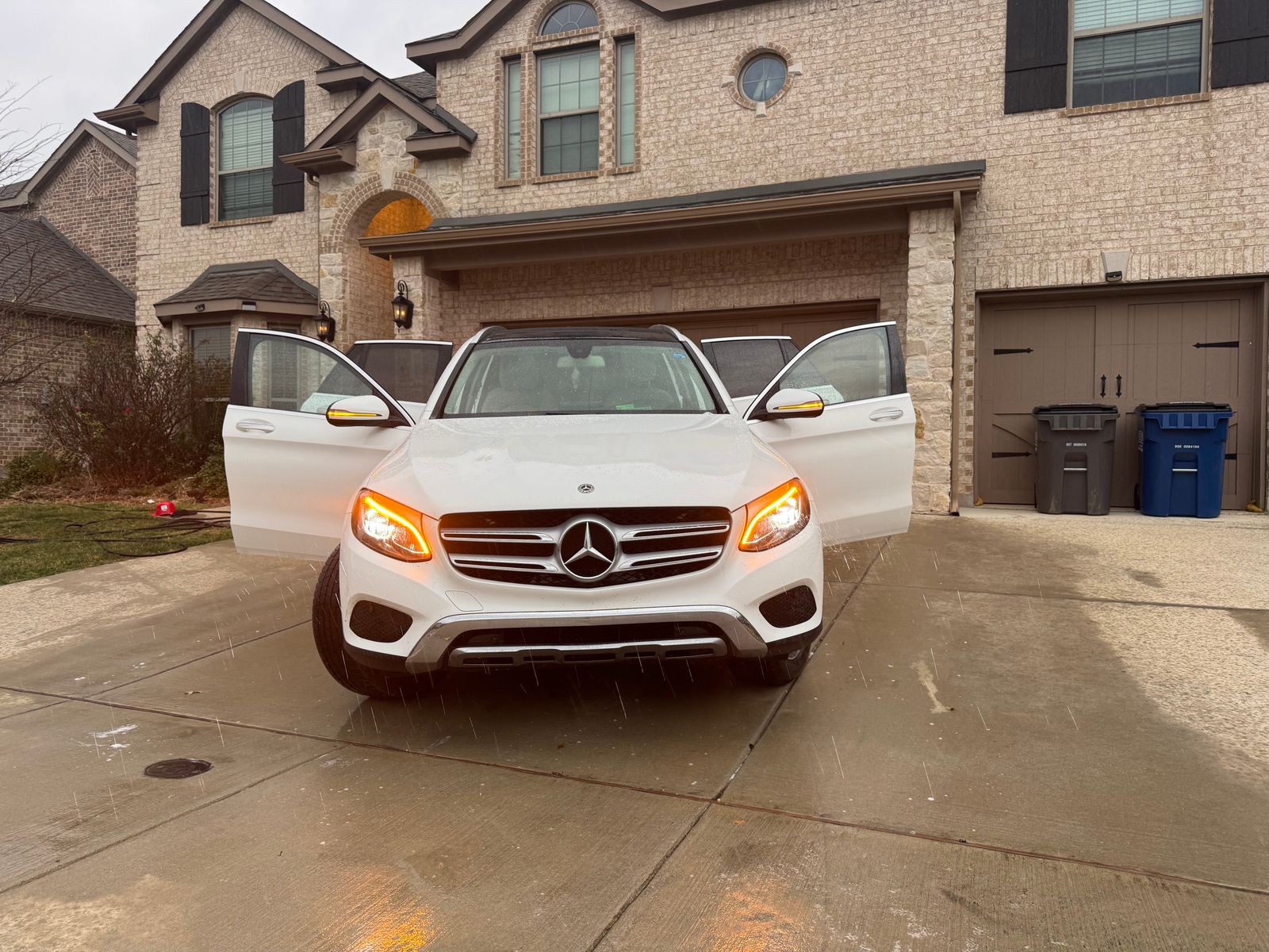 2017 Mercedes-Benz GLC GLC 300 RWD