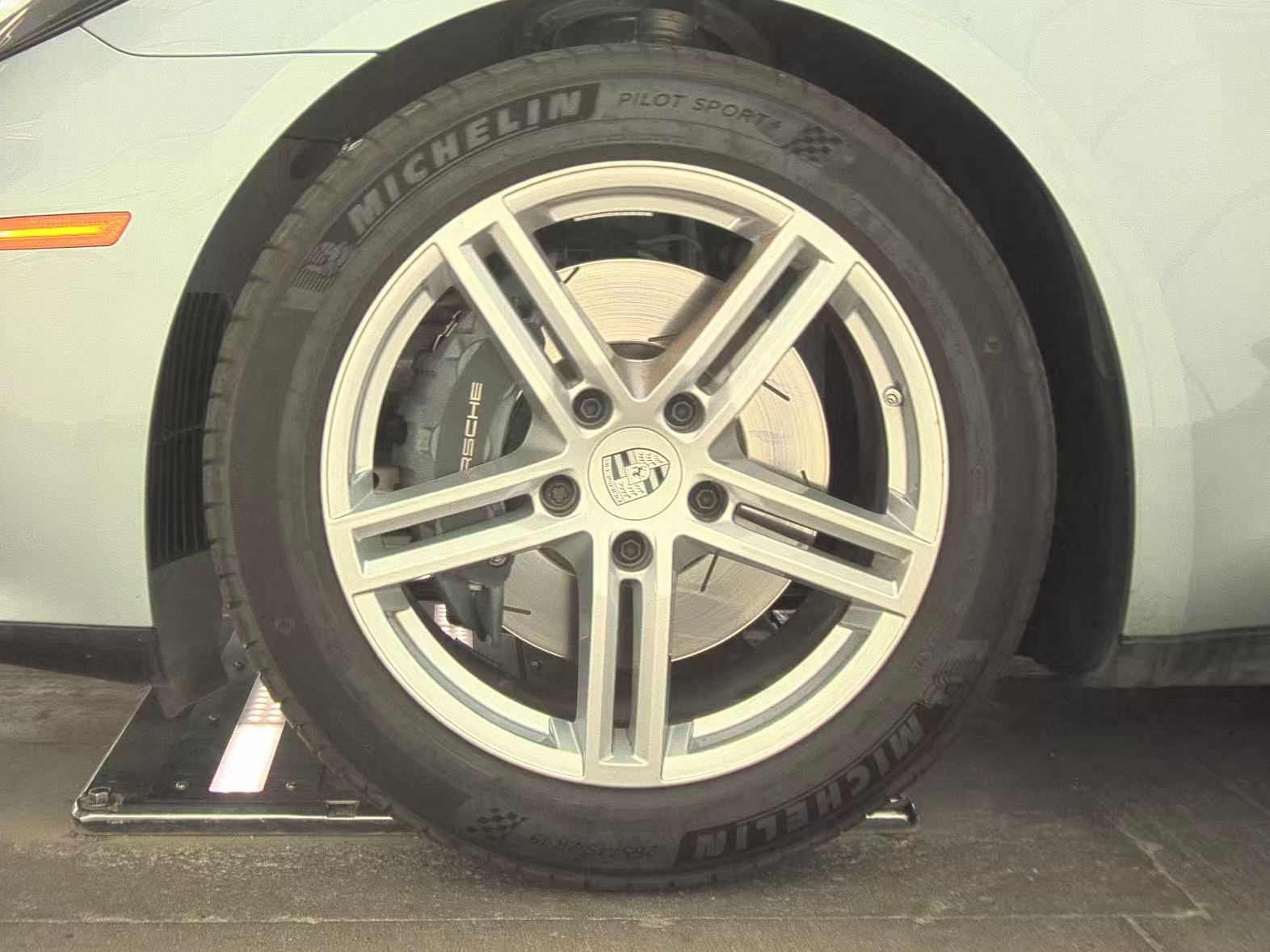 2024 Porsche Panamera Base RWD