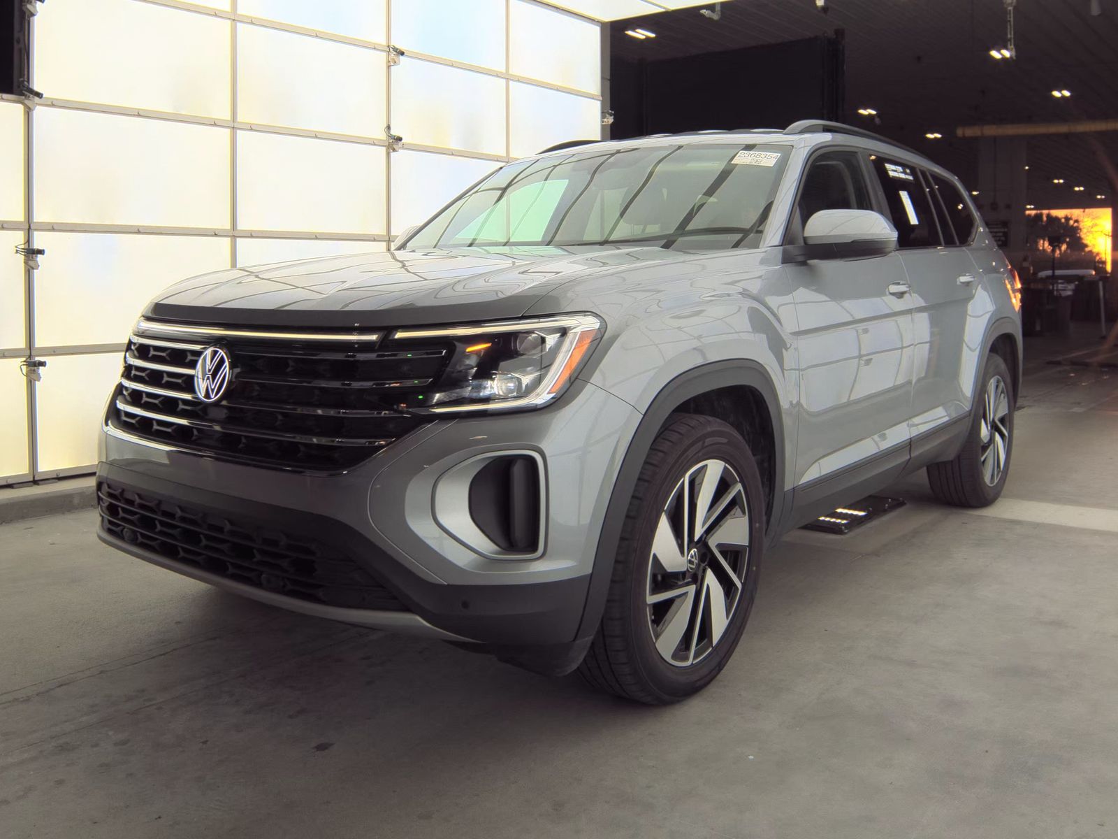 2025 Volkswagen Atlas 2.0T SE AWD