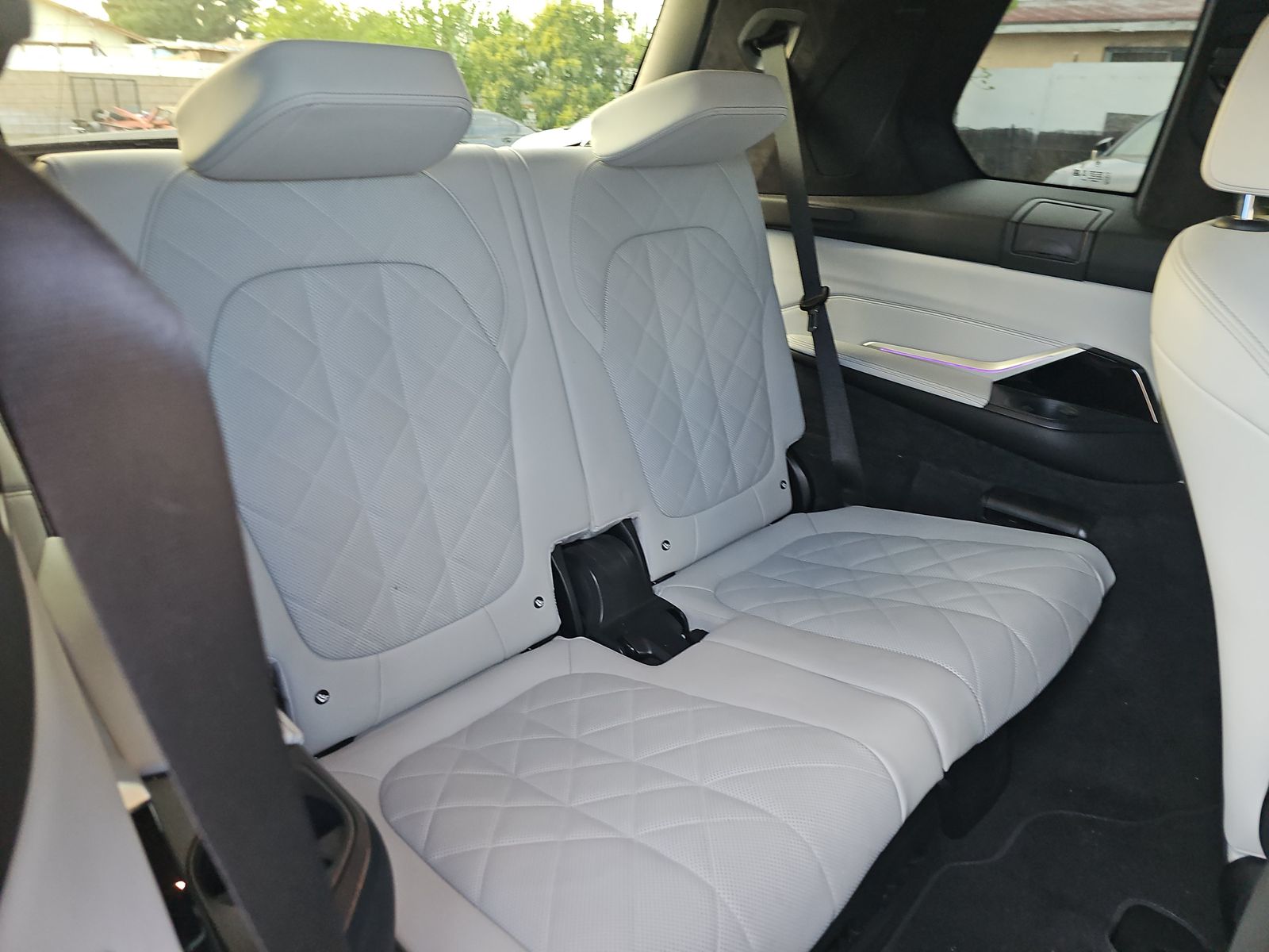 2023 BMW X7 M60i AWD