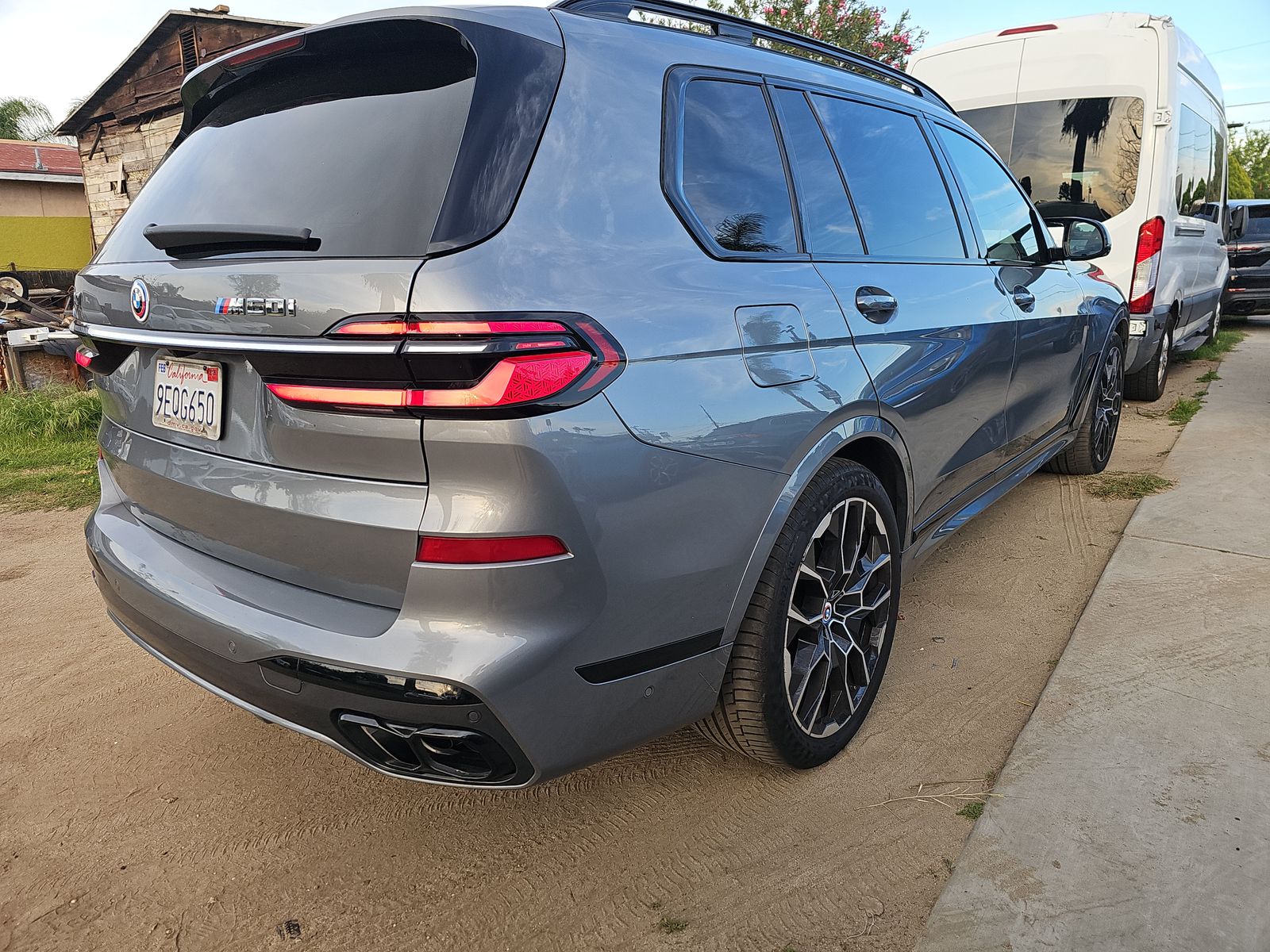 2023 BMW X7 M60i AWD
