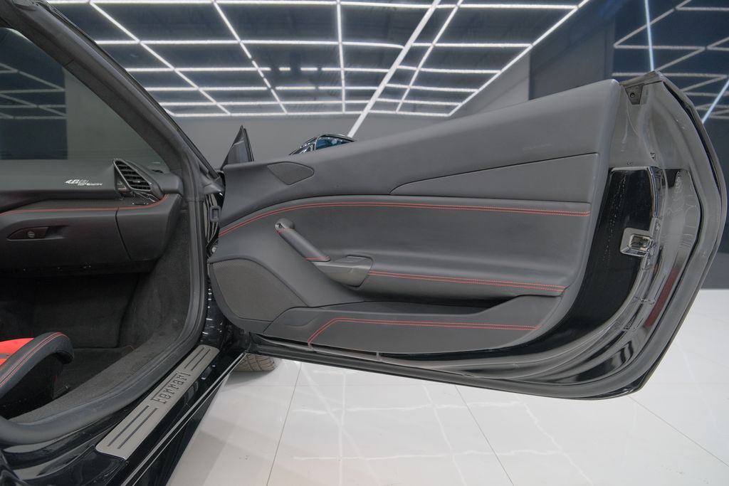 2019 Ferrari 488 Base RWD