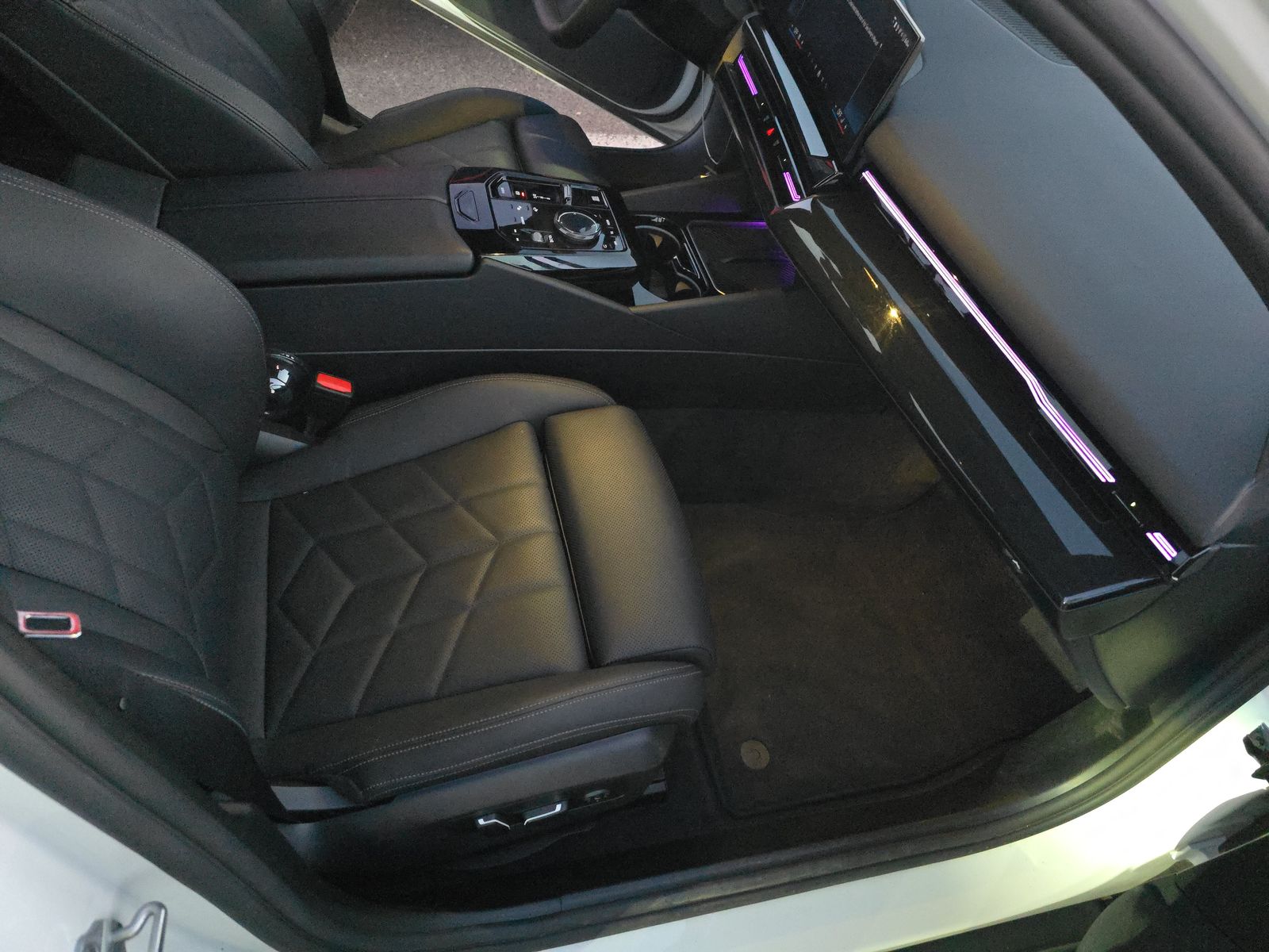 2025 BMW 5 Series 530i xDrive AWD