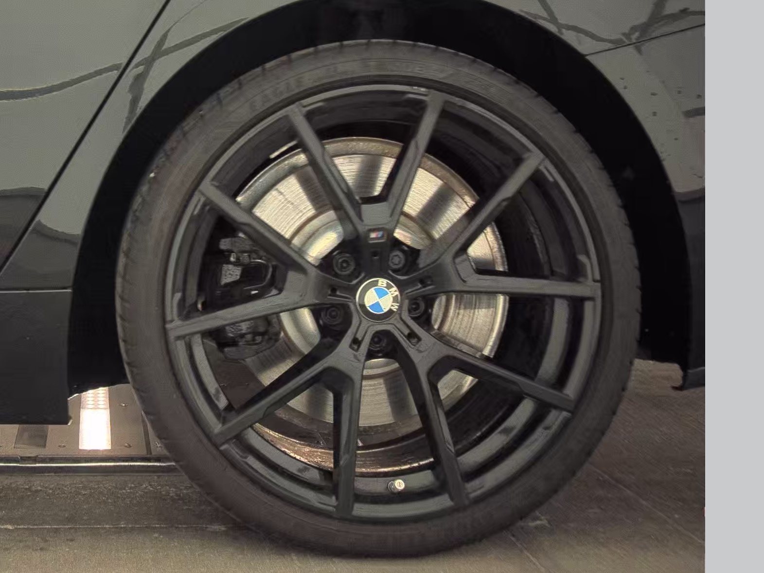 2024 BMW 8 Series 840i RWD