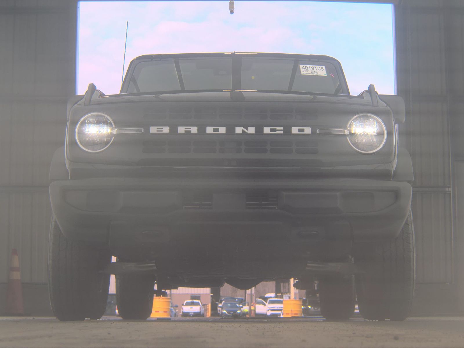 FORD BRONCO - 4
