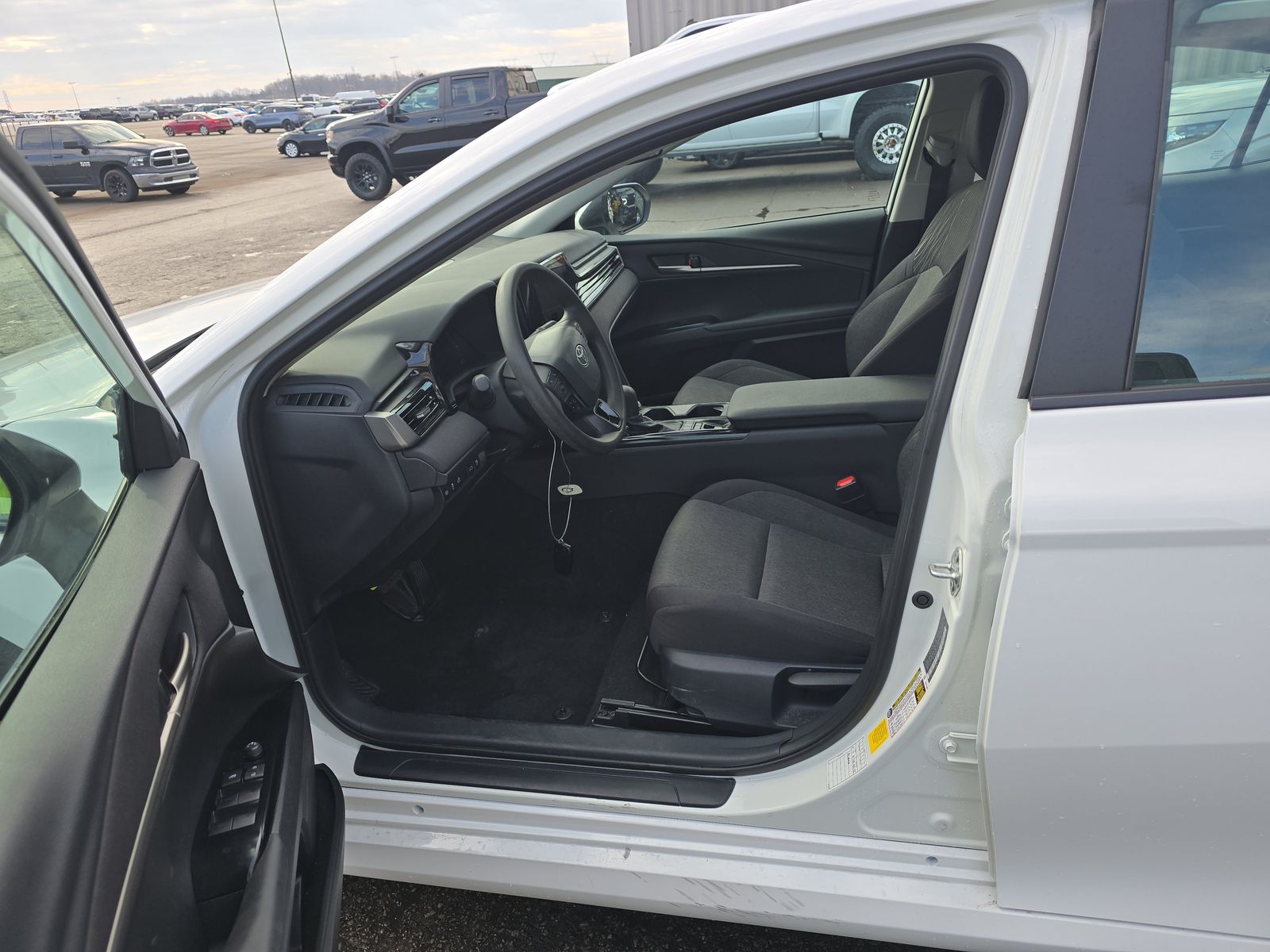 2025 Toyota Camry LE FWD