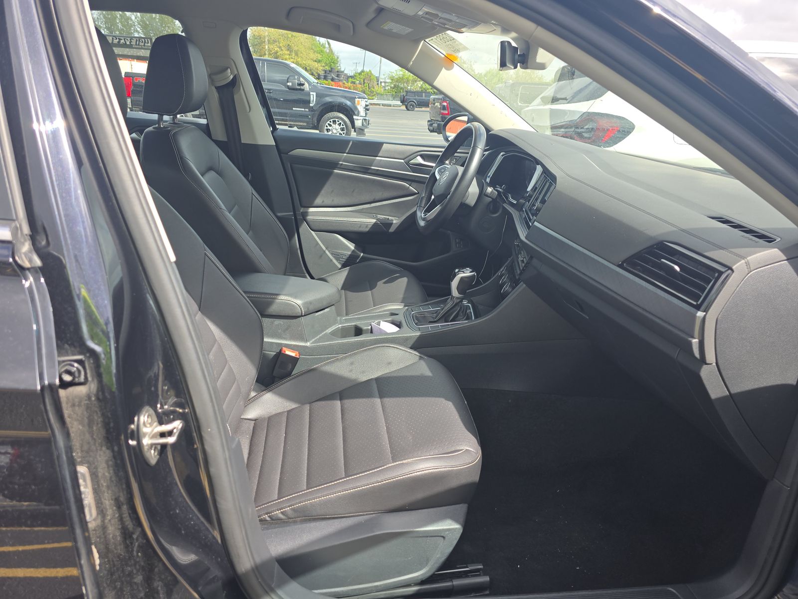 2024 Volkswagen Jetta 1.5T SE FWD