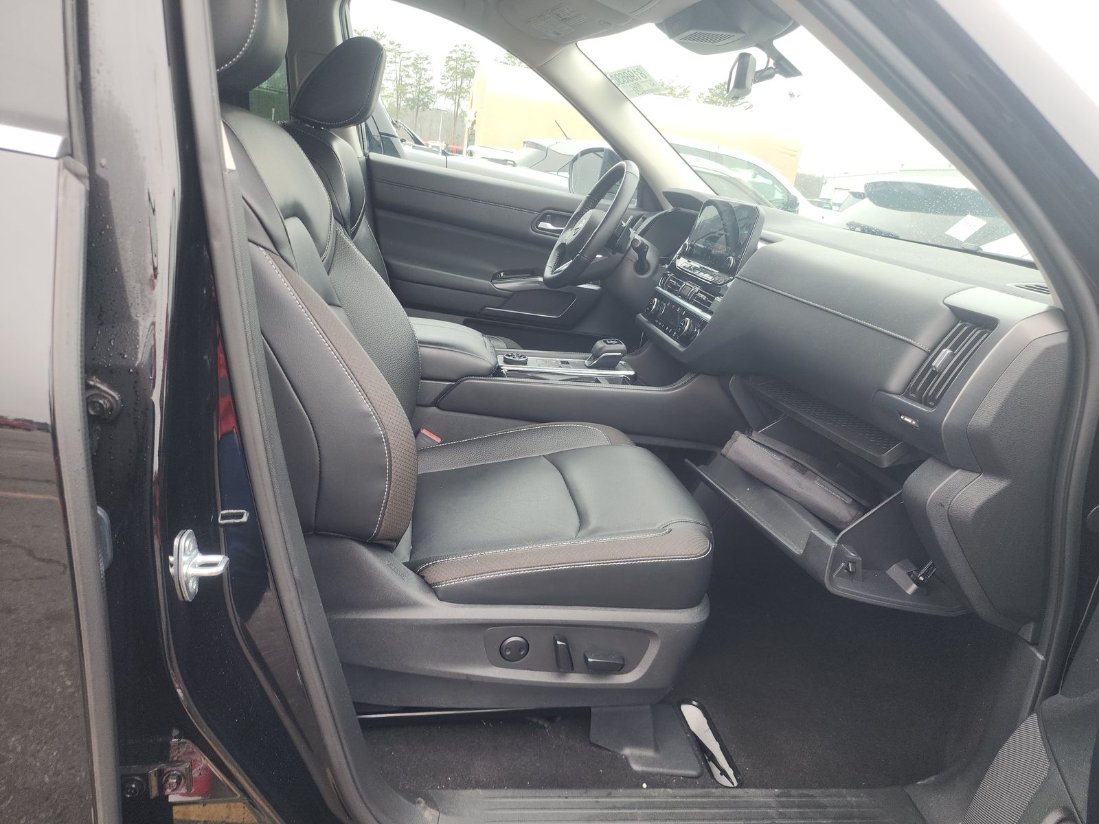 2023 Nissan Pathfinder SL AWD