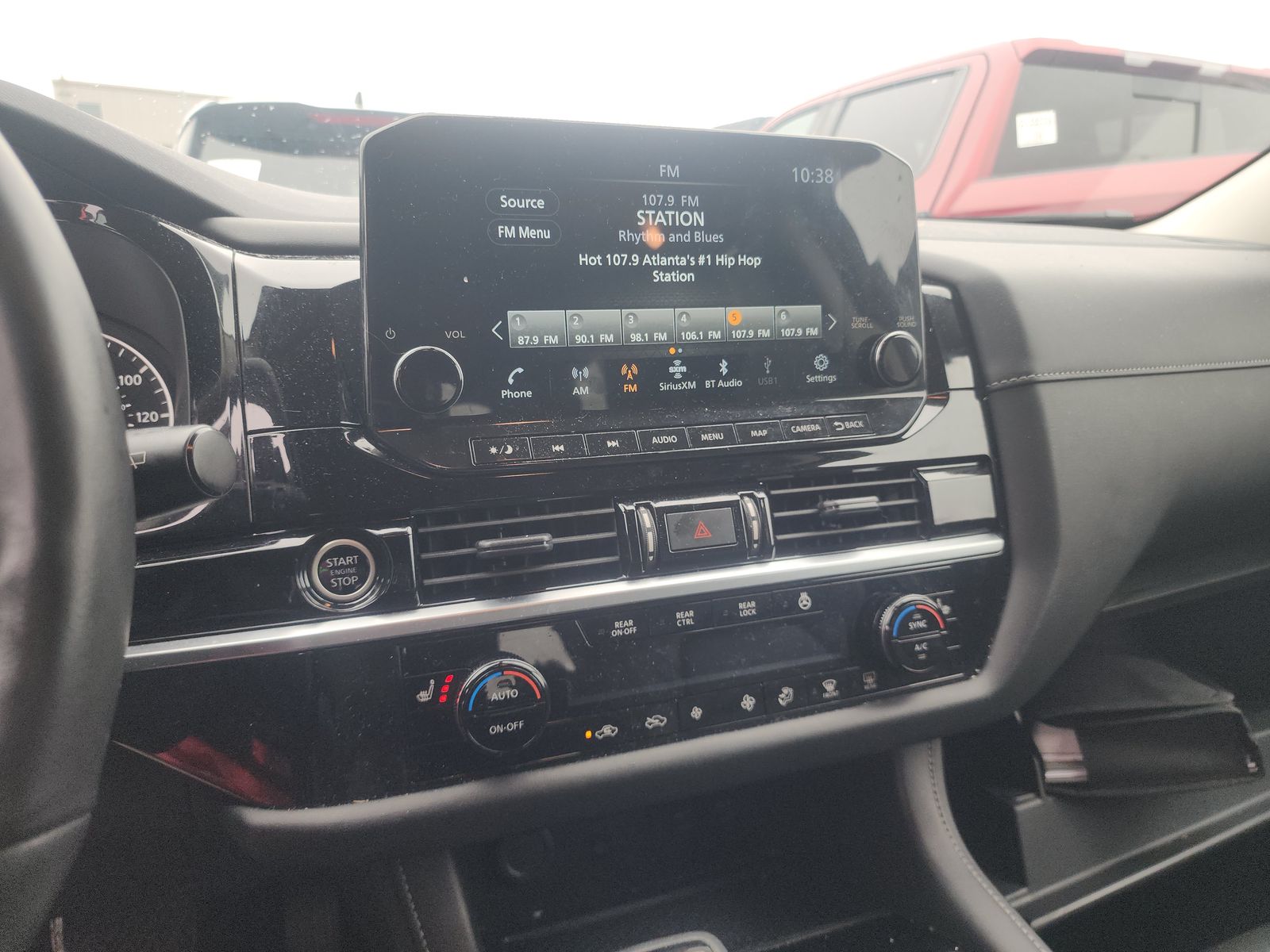 2023 Nissan Pathfinder SL AWD