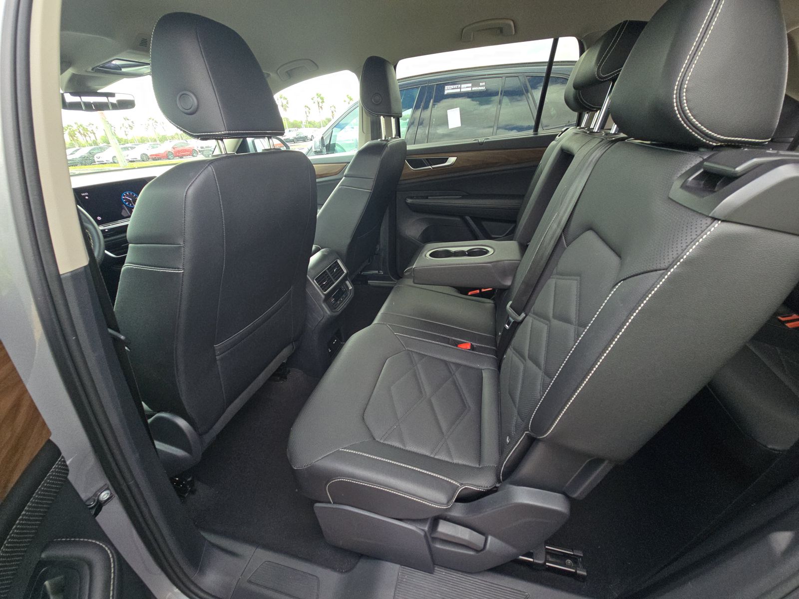 2025 Volkswagen Atlas 2.0T SE AWD