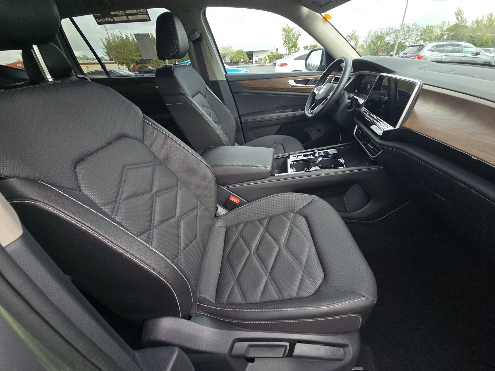 2025 Volkswagen Atlas 2.0T SE AWD