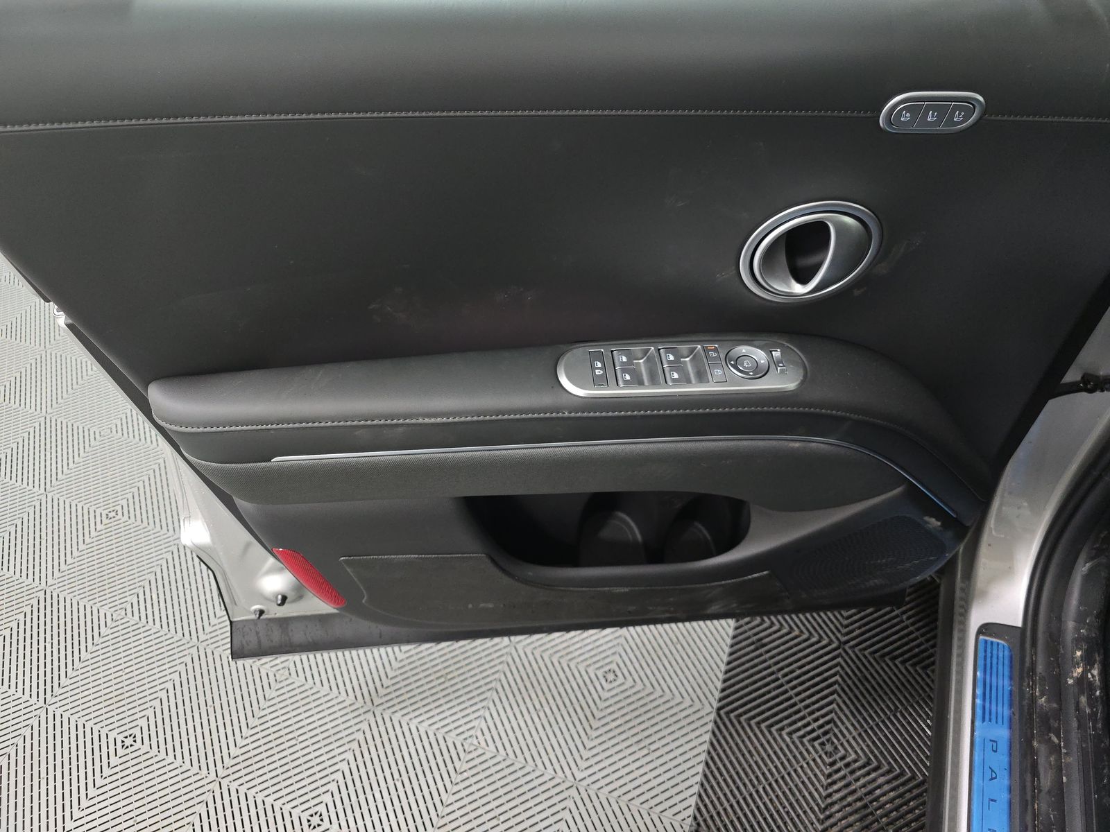 HYUNDAI CALLIGRAPH - 10