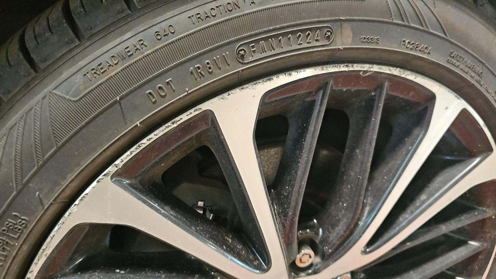 2019 Toyota Camry SE FWD