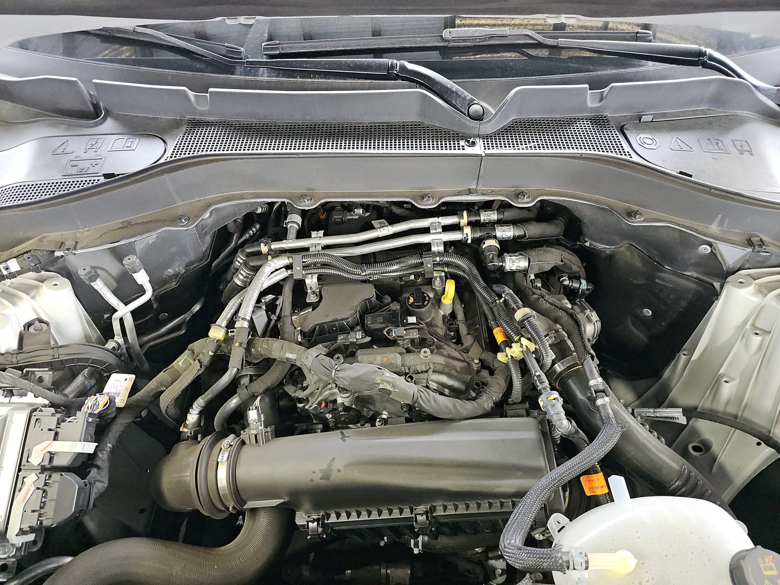 2025 Ford Explorer Active AWD