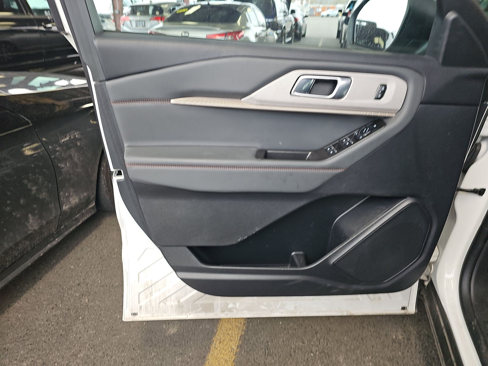 2025 Ford Explorer Active AWD