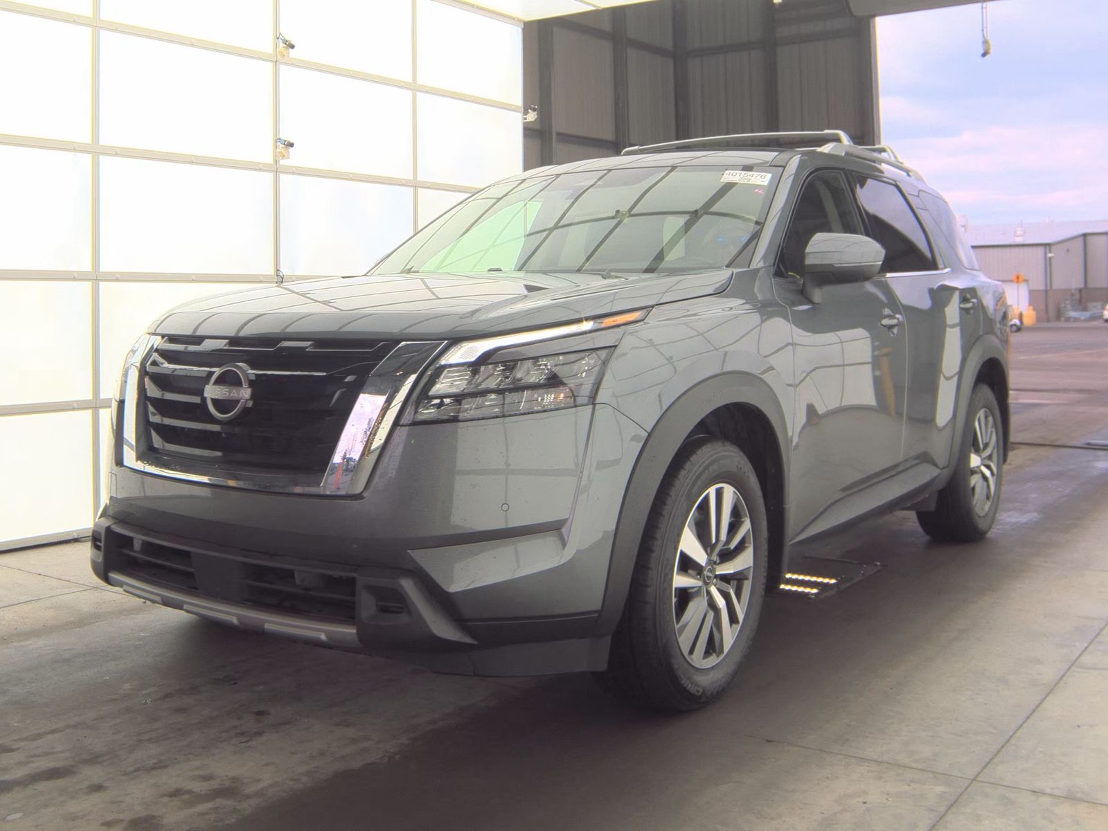 2025 Nissan Pathfinder SL AWD