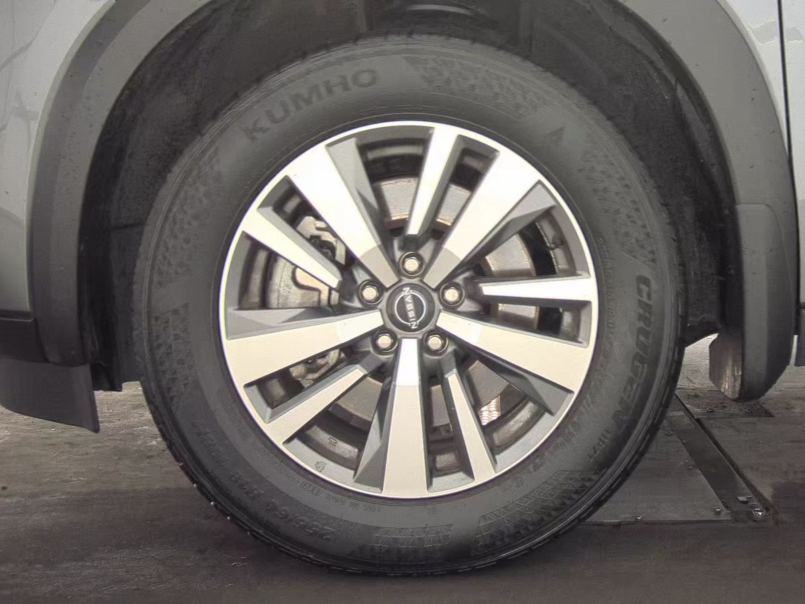 2025 Nissan Pathfinder SL AWD