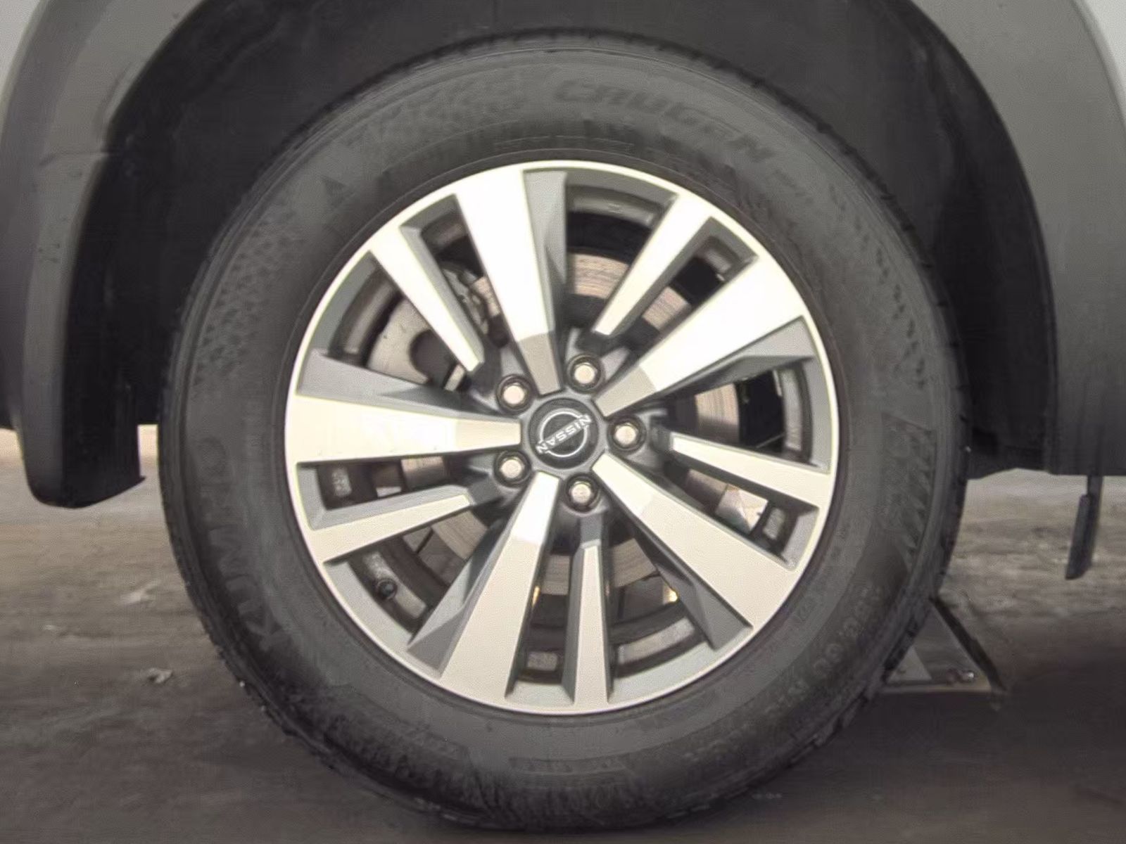 2025 Nissan Pathfinder SL AWD