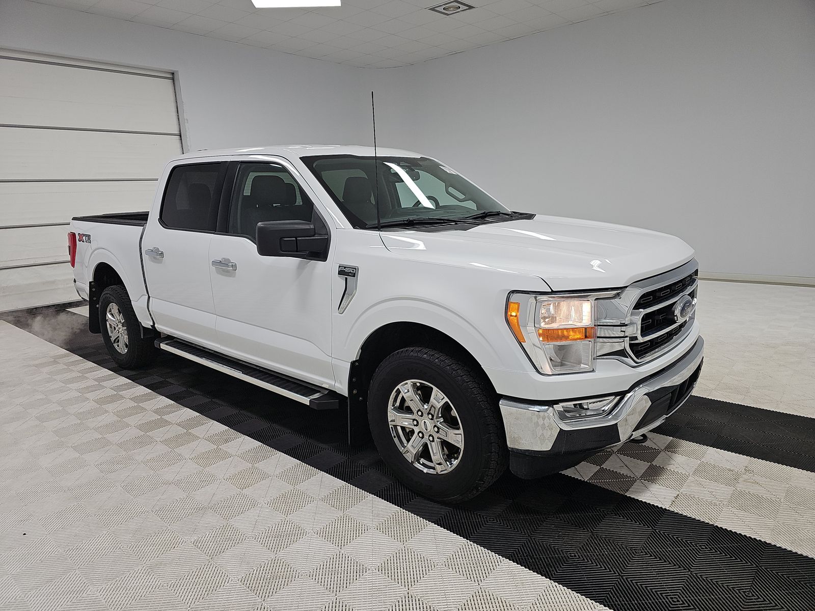 2023 Ford F-150 XLT AWD