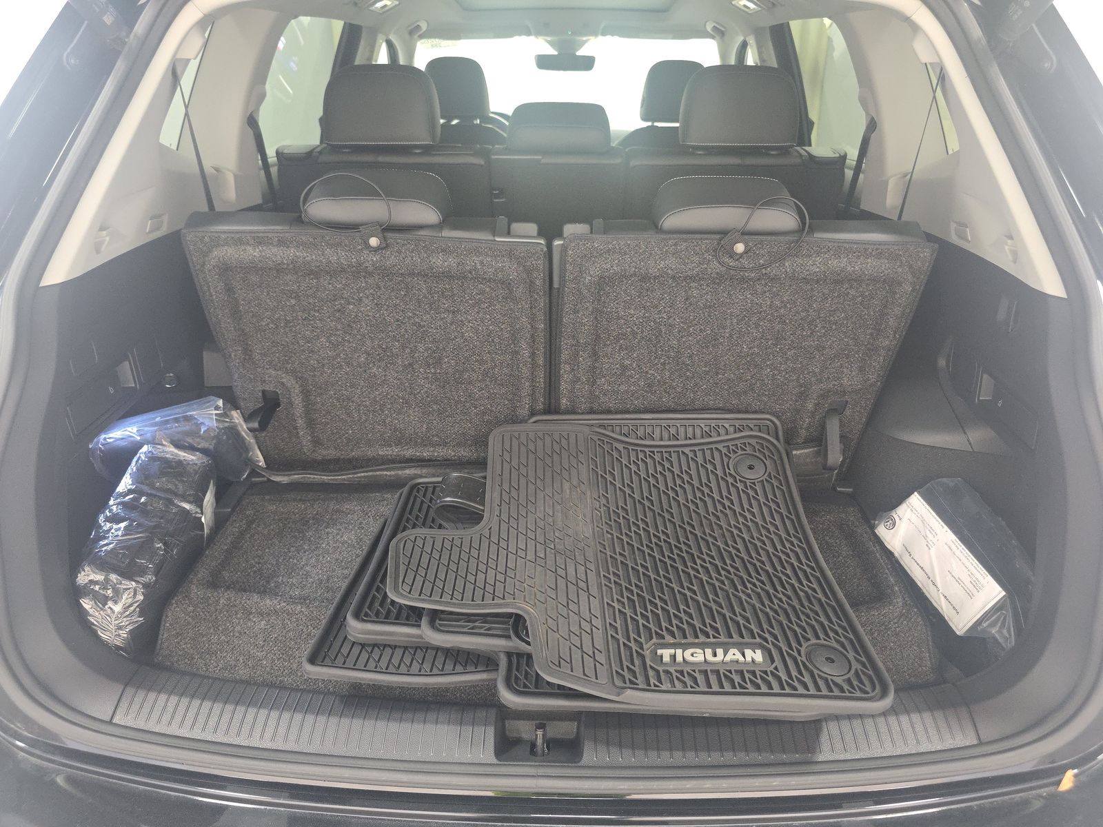 2022 Volkswagen Tiguan 2.0T SE FWD