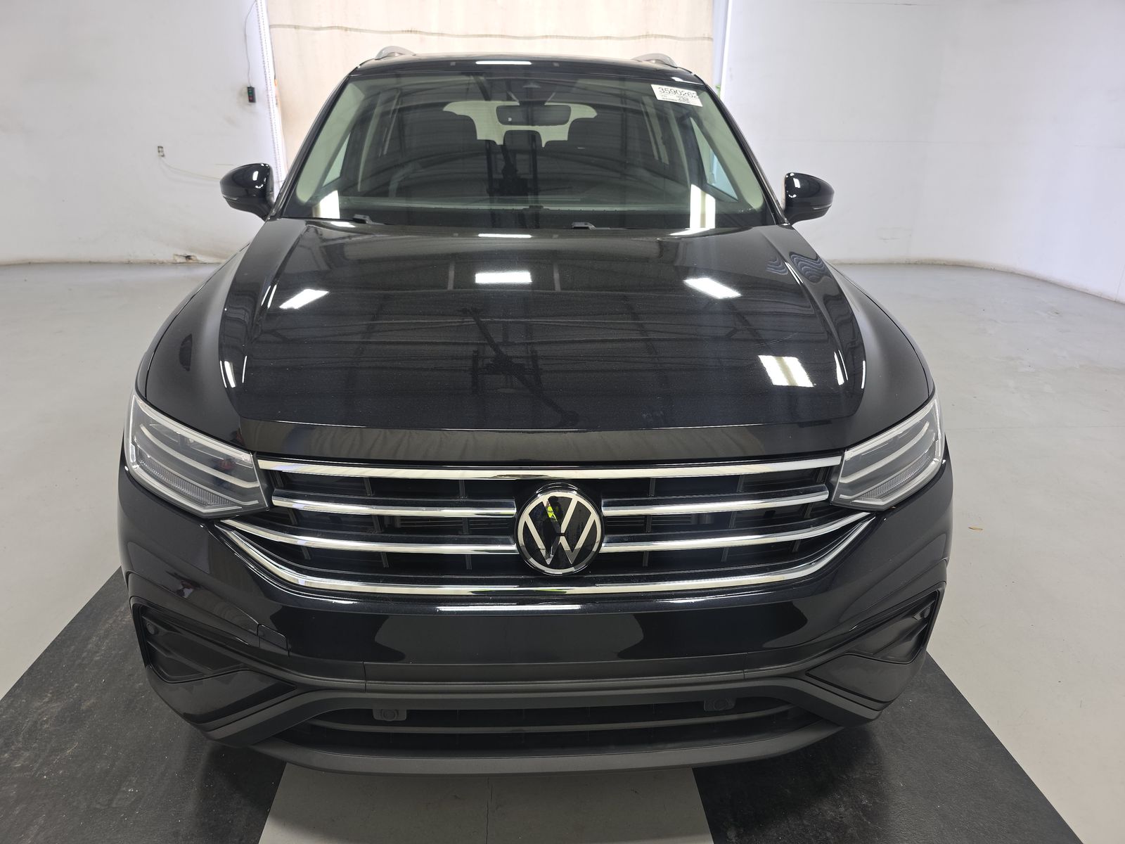 2022 Volkswagen Tiguan 2.0T SE FWD