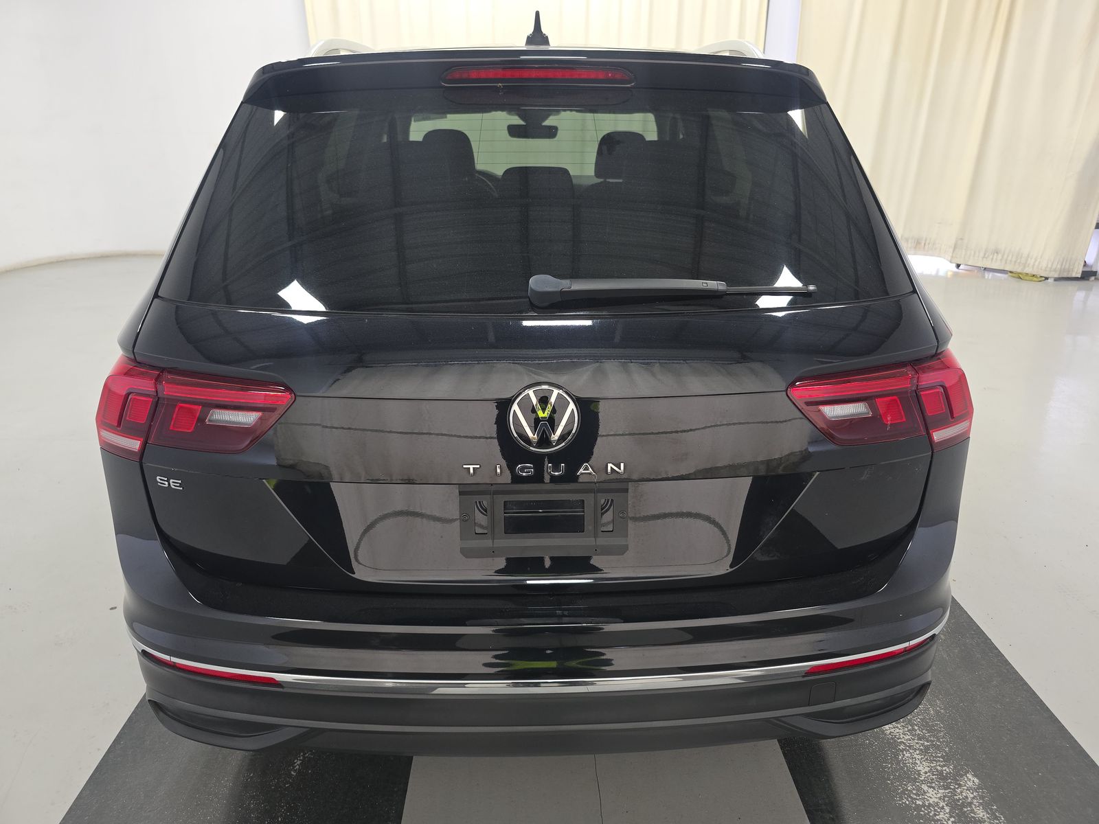 2022 Volkswagen Tiguan 2.0T SE FWD