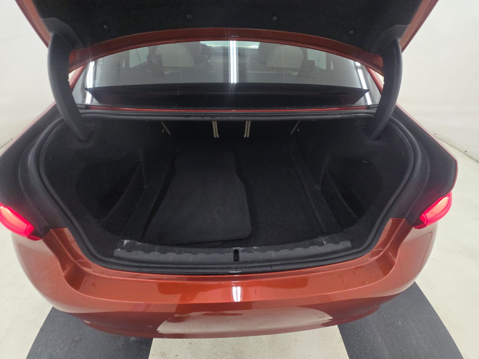 2022 BMW 3 Series 330i RWD